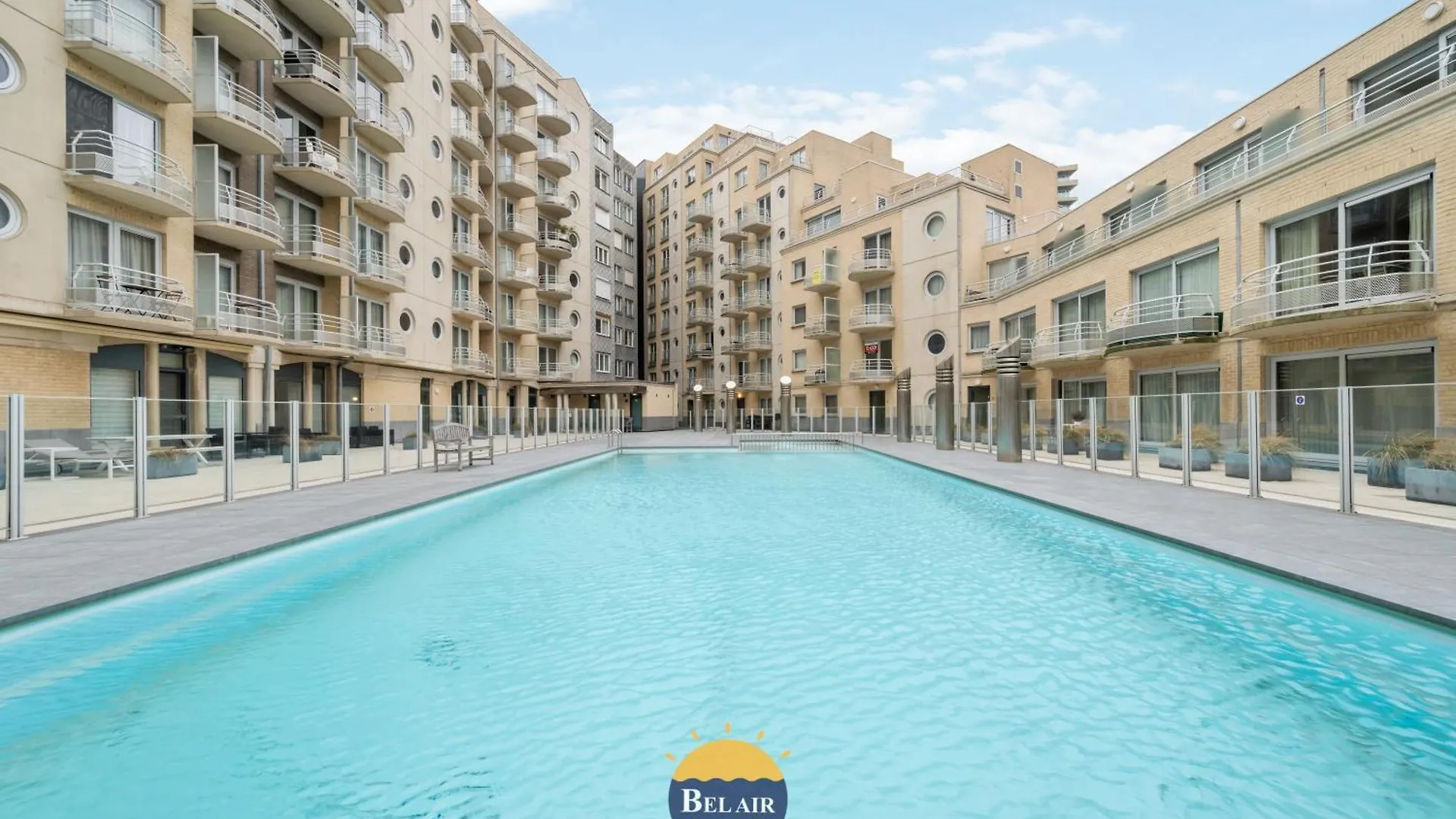Zeezicht XIII - Cozy 2-Bedroom Apartment On The Belgian Coast With Spacious Sun Terrace And Pool T86 Ostend