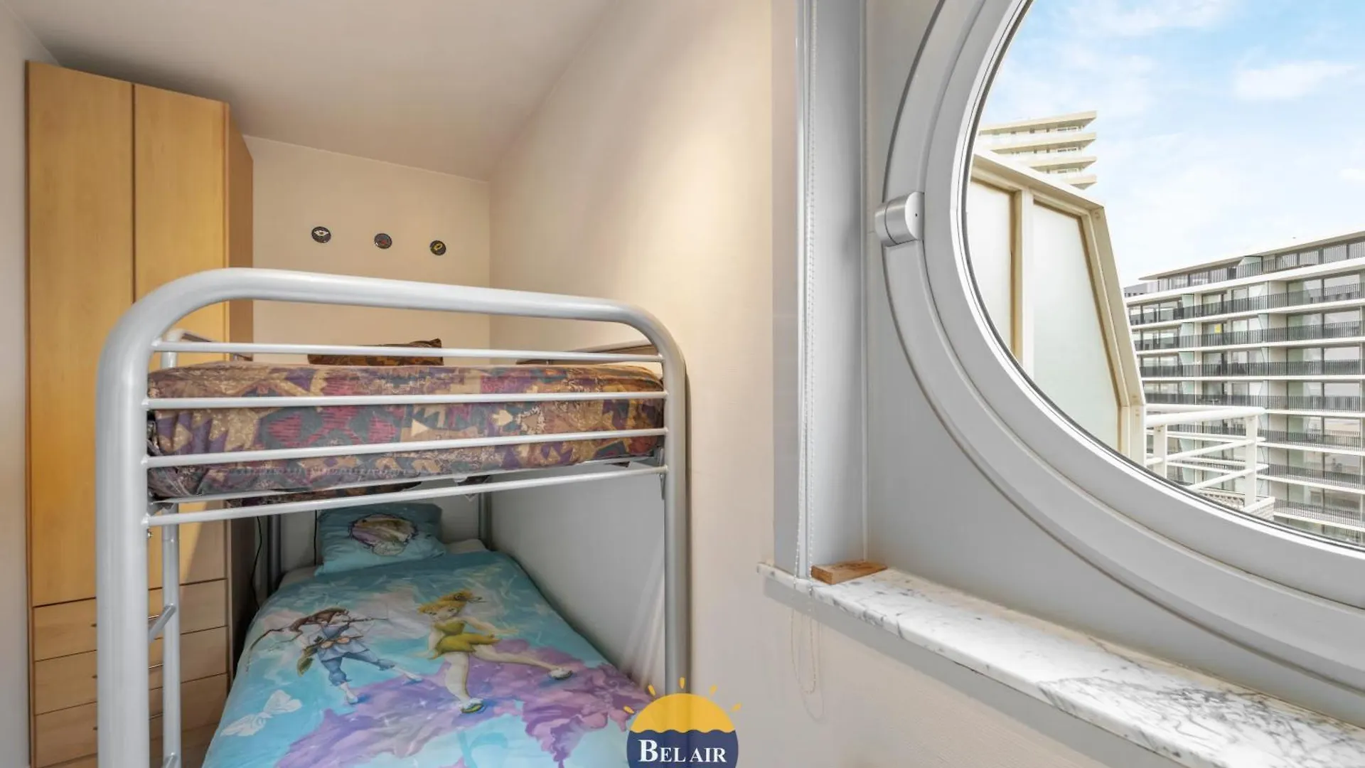 Zeezicht XIII - Cozy 2-Bedroom Apartment On The Belgian Coast With Spacious Sun Terrace And Pool T86 Ostend