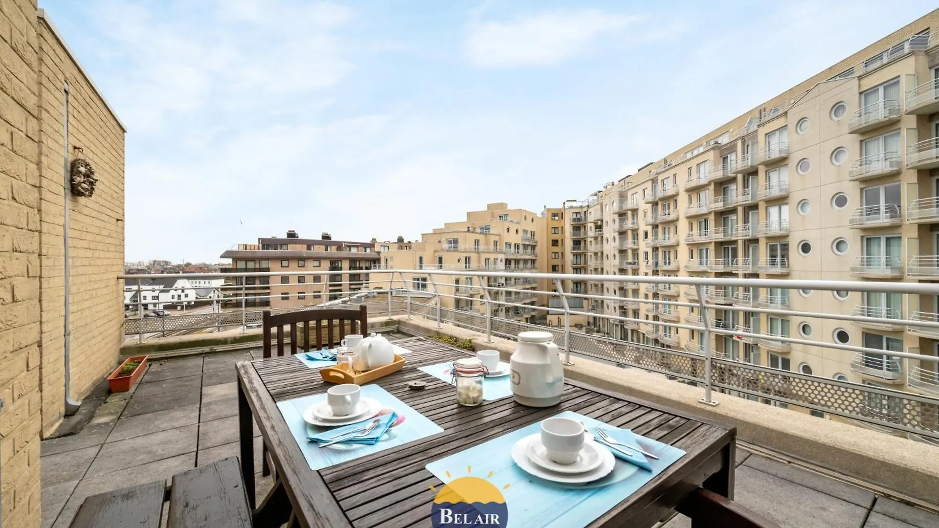 Zeezicht XIII - Cozy 2-Bedroom Apartment On The Belgian Coast With Spacious Sun Terrace And Pool T86 Ostend