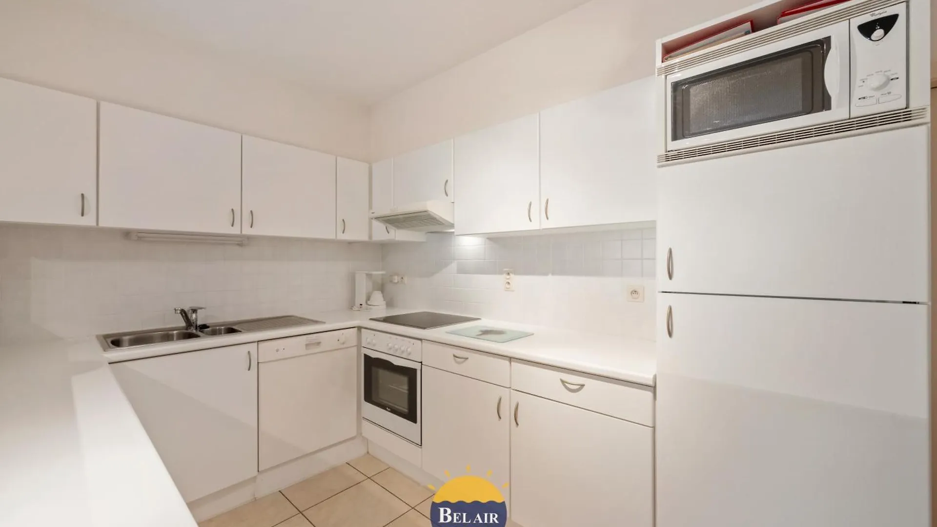 Zeezicht XIII - Cozy 2-Bedroom Apartment On The Belgian Coast With Spacious Sun Terrace And Pool T86 Ostend